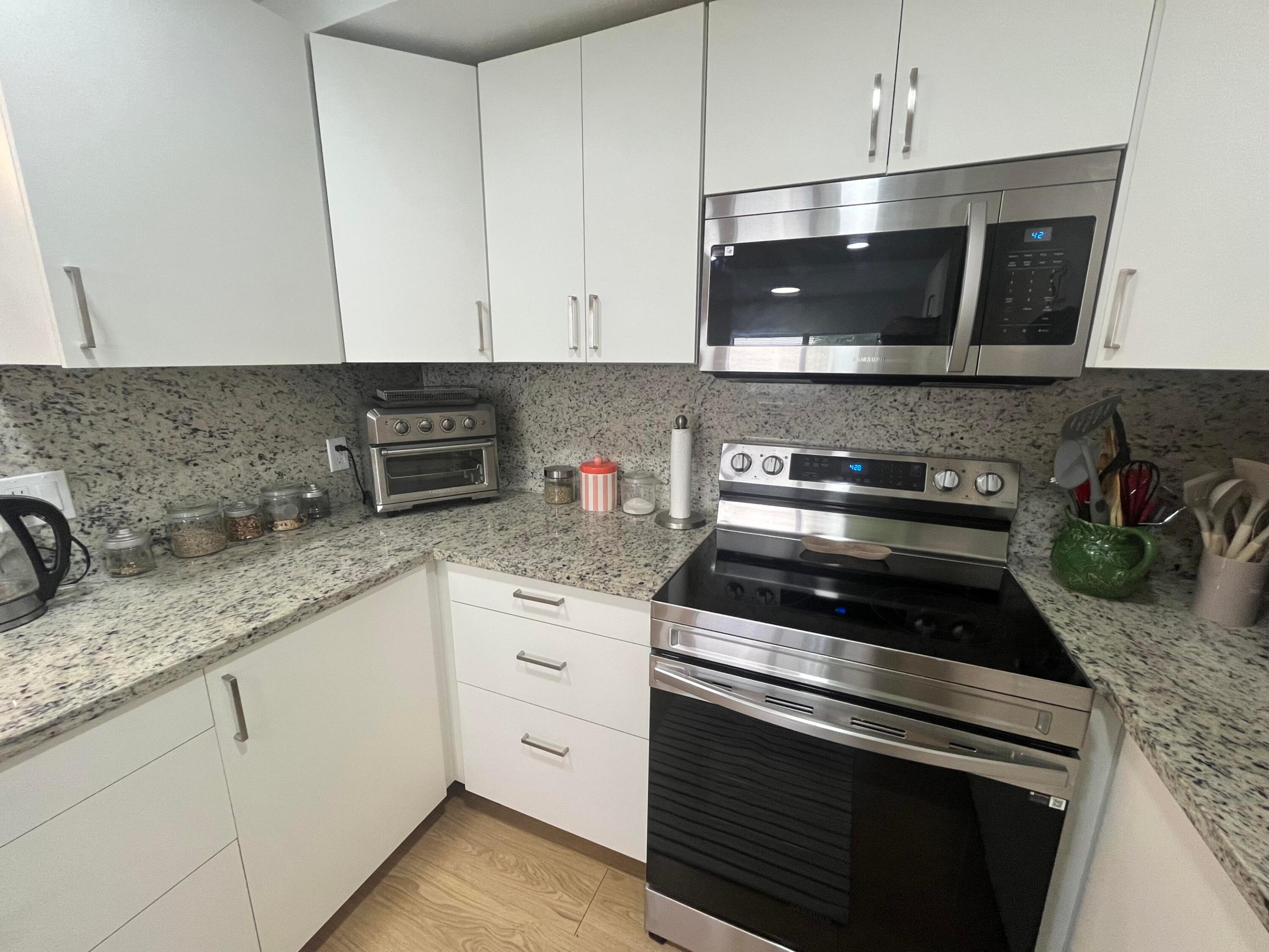 KINGS POINT - Residential Lease