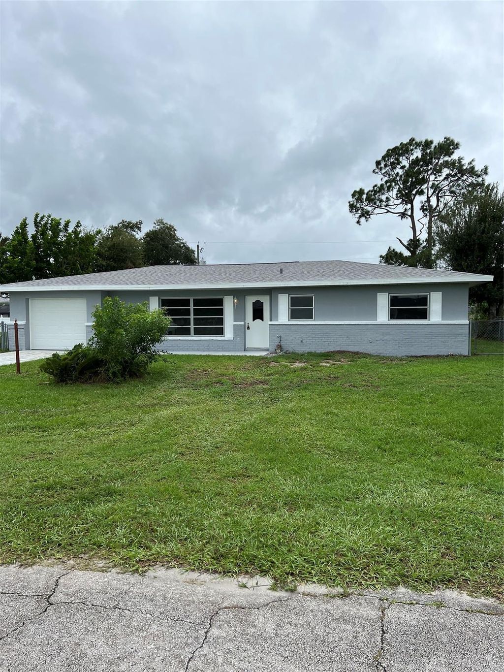 Photo of 476 SE Galleon Ln, Port St Lucie, FL 34983 (MLS # F10398985)