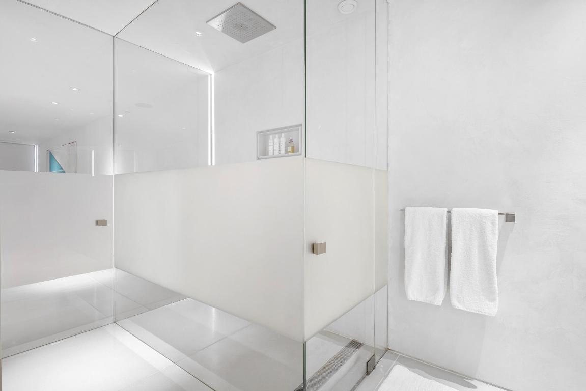 PALM BEACH HAMPTON CONDO - Residential