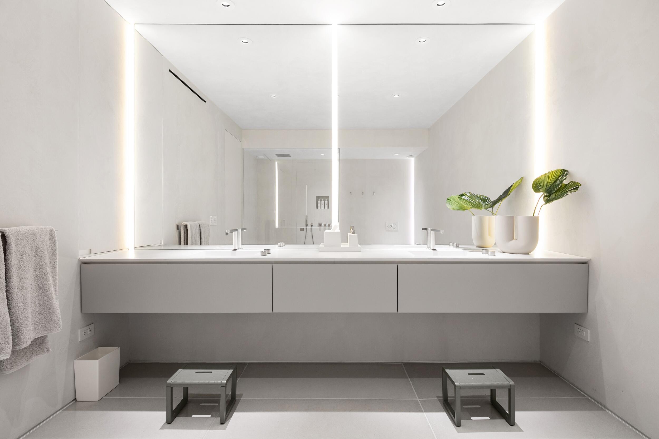 PALM BEACH HAMPTON CONDO - Residential