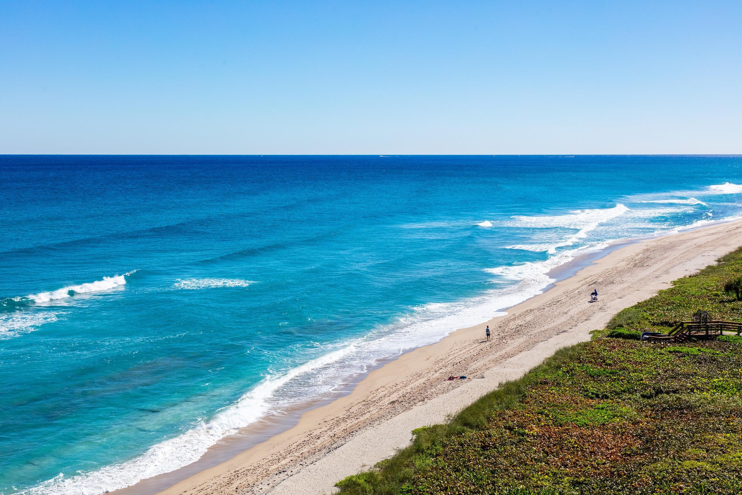 PALM BEACH HAMPTON CONDO - Residential