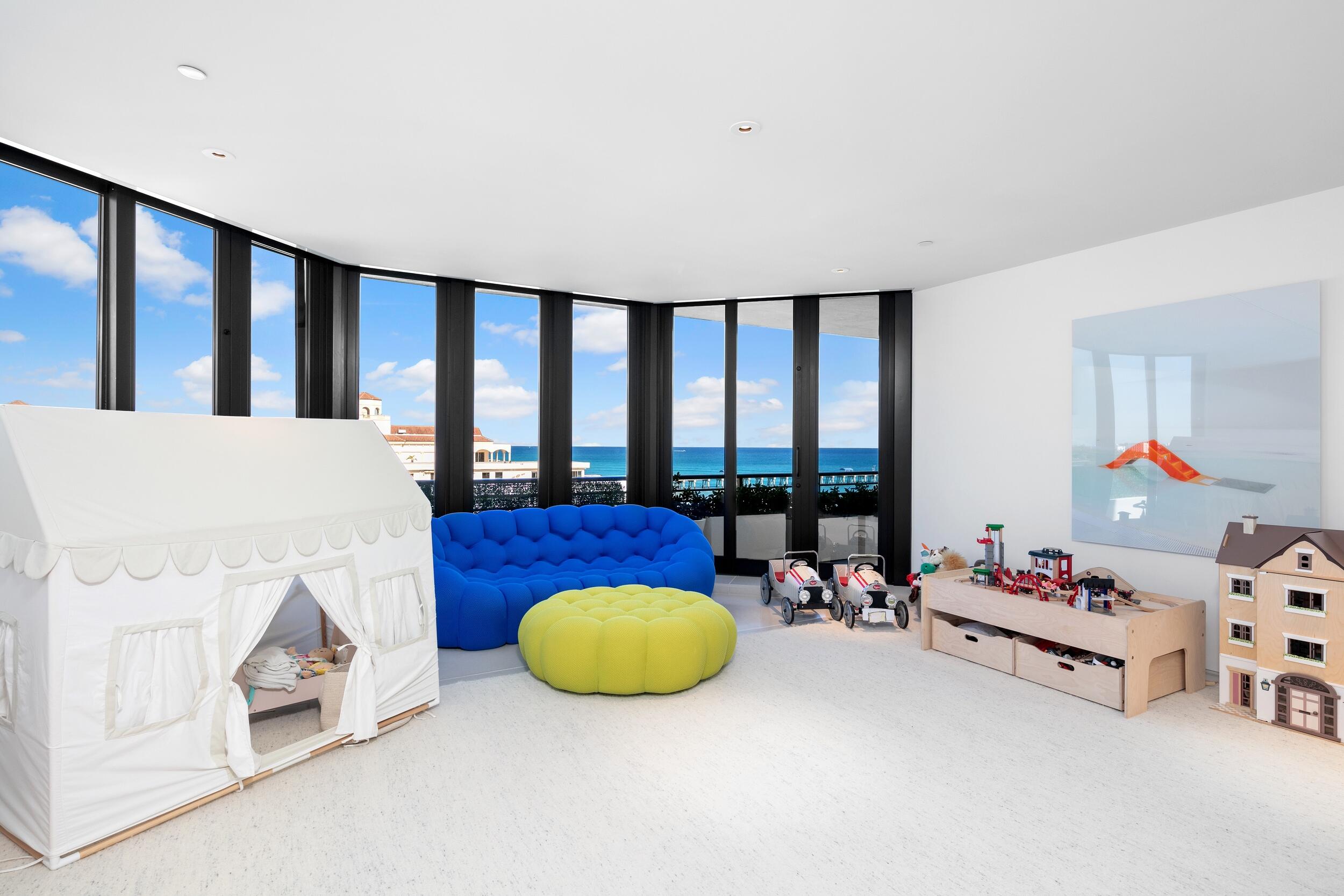 PALM BEACH HAMPTON CONDO - Residential