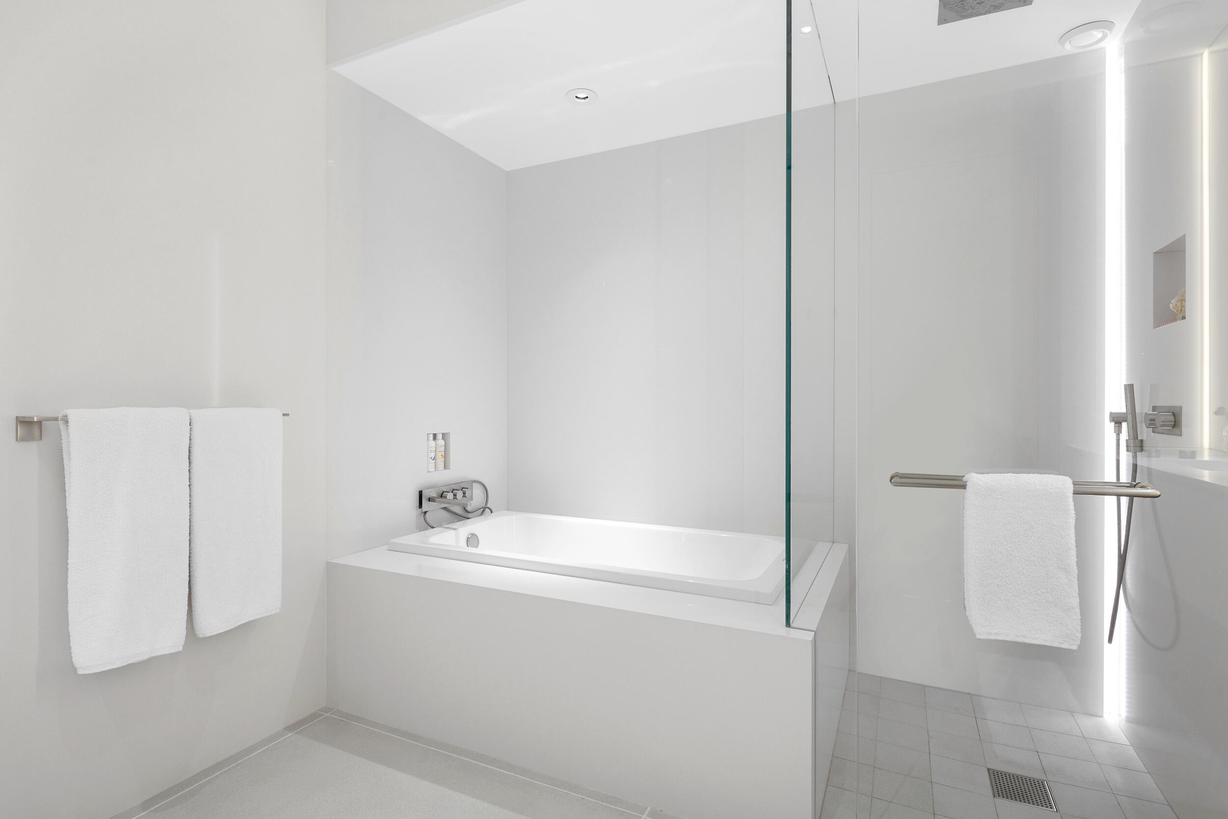 PALM BEACH HAMPTON CONDO - Residential