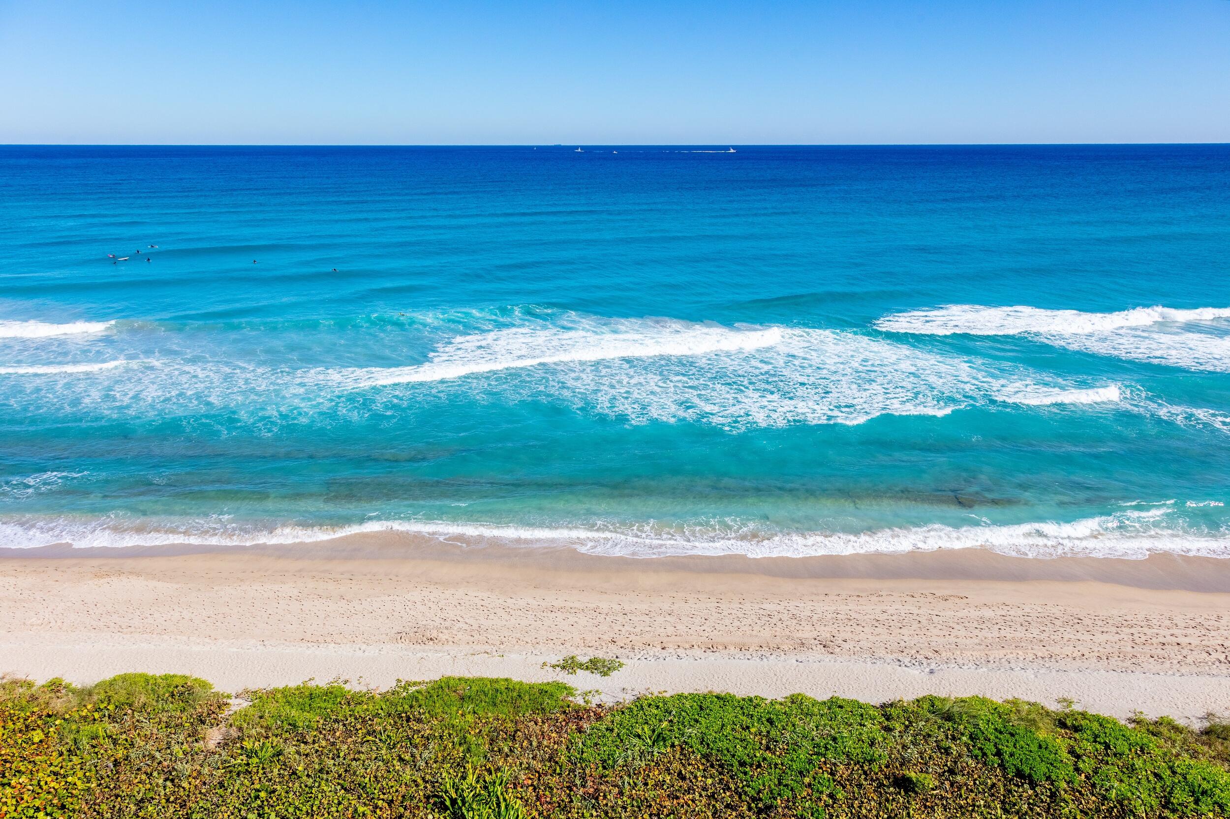 PALM BEACH HAMPTON CONDO - Residential