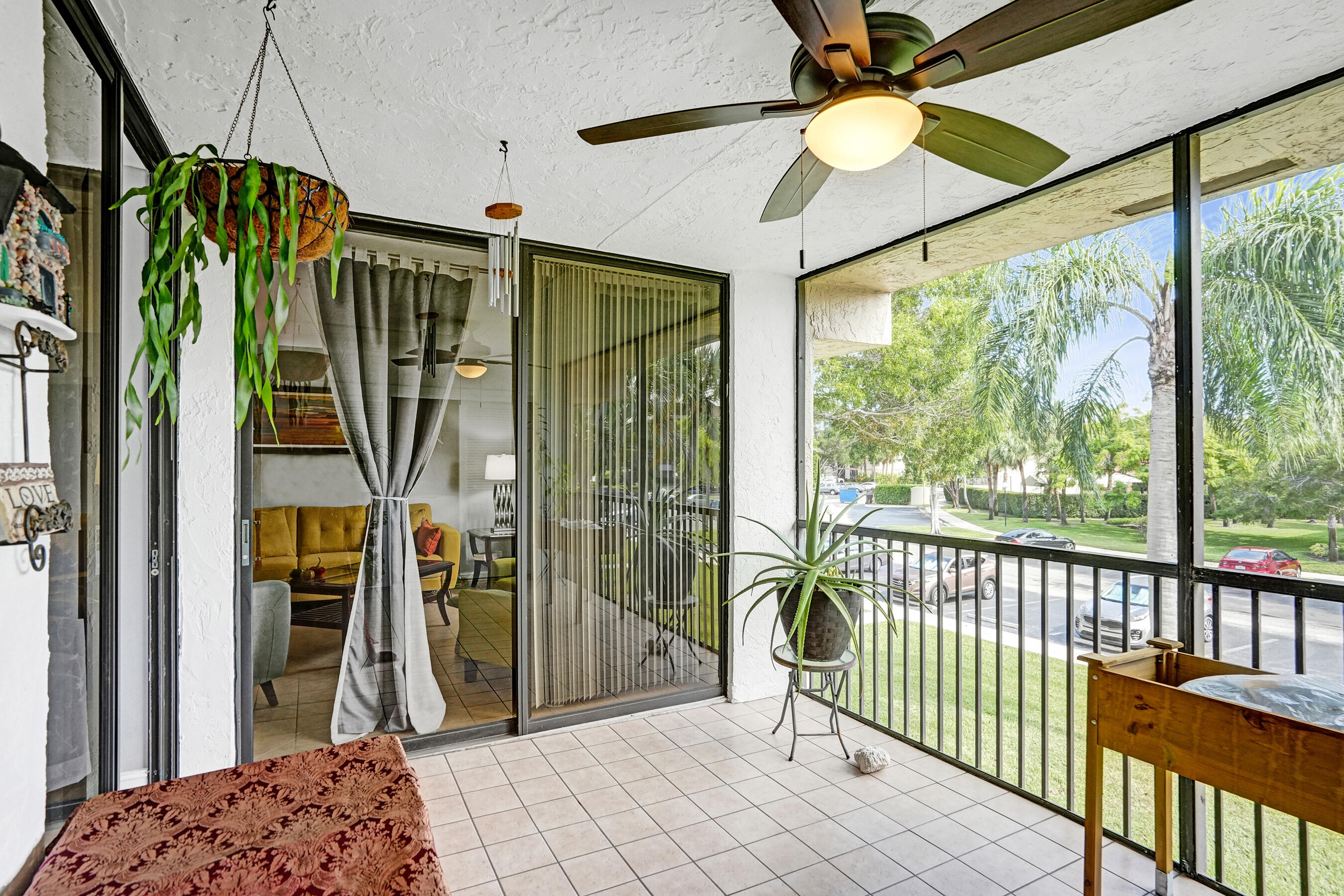 APPLEWOOD VILLAGE II-B CONDO - Residential