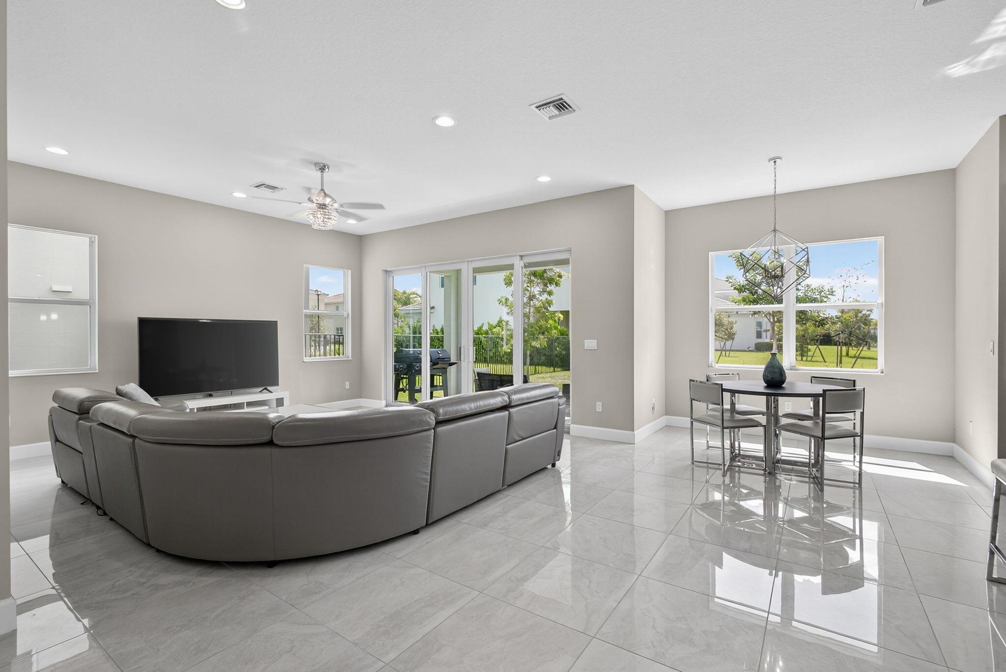 ORCHARDS OF WESTLAKE PHAS - Residential