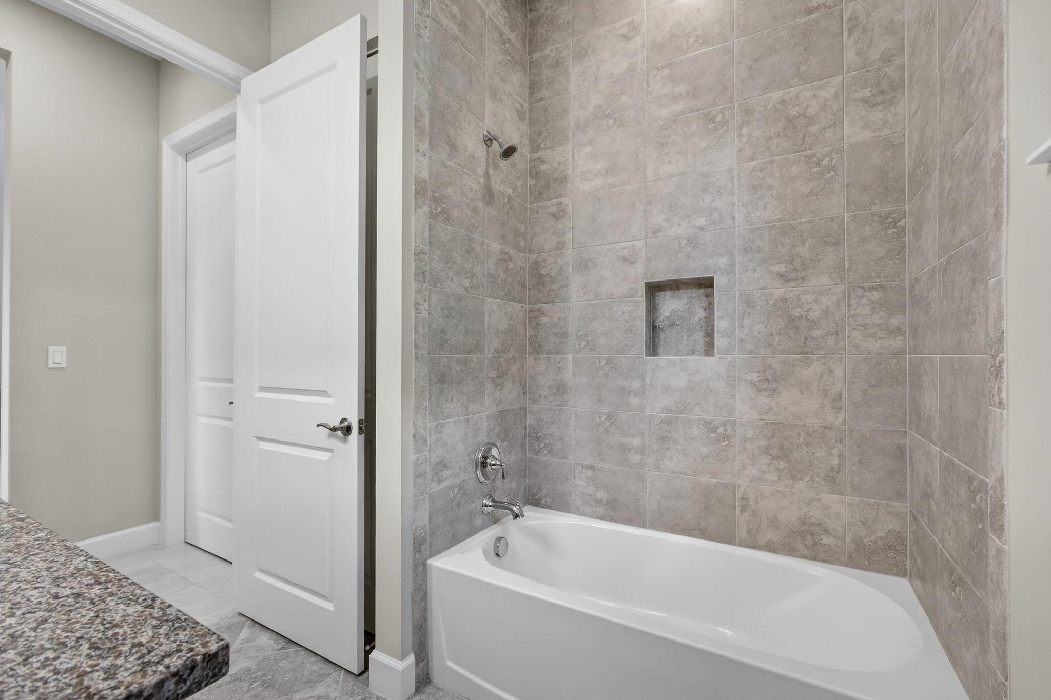 ORCHARDS OF WESTLAKE PHAS - Residential
