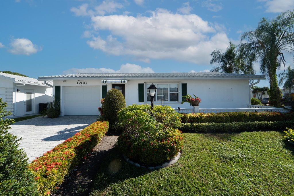 Photo of 1708 SW 21st Street SW, Boynton Beach, FL 33426 (MLS # R11144184)