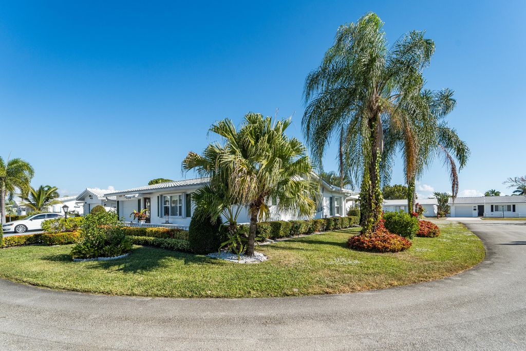 Photo of 1708 SW 21st Street SW, Boynton Beach, FL 33426 (MLS # R11144184)