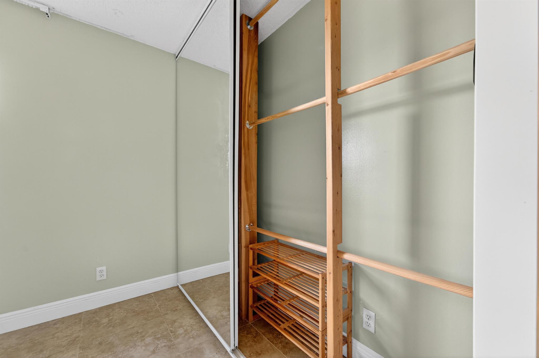 PALM BEACH LEISUREVILLE S - Residential