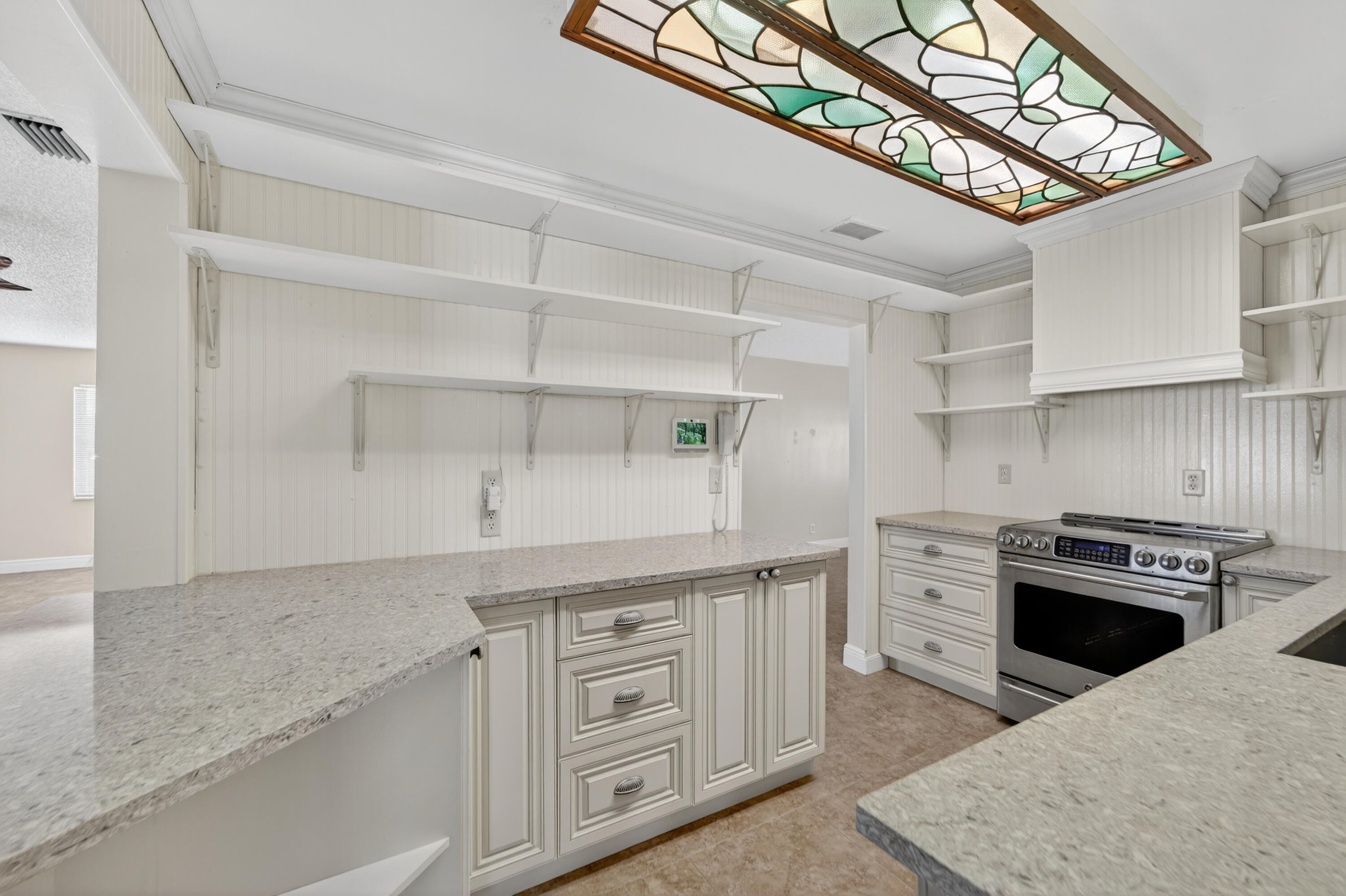 PALM BEACH LEISUREVILLE SEC 10 - Residential