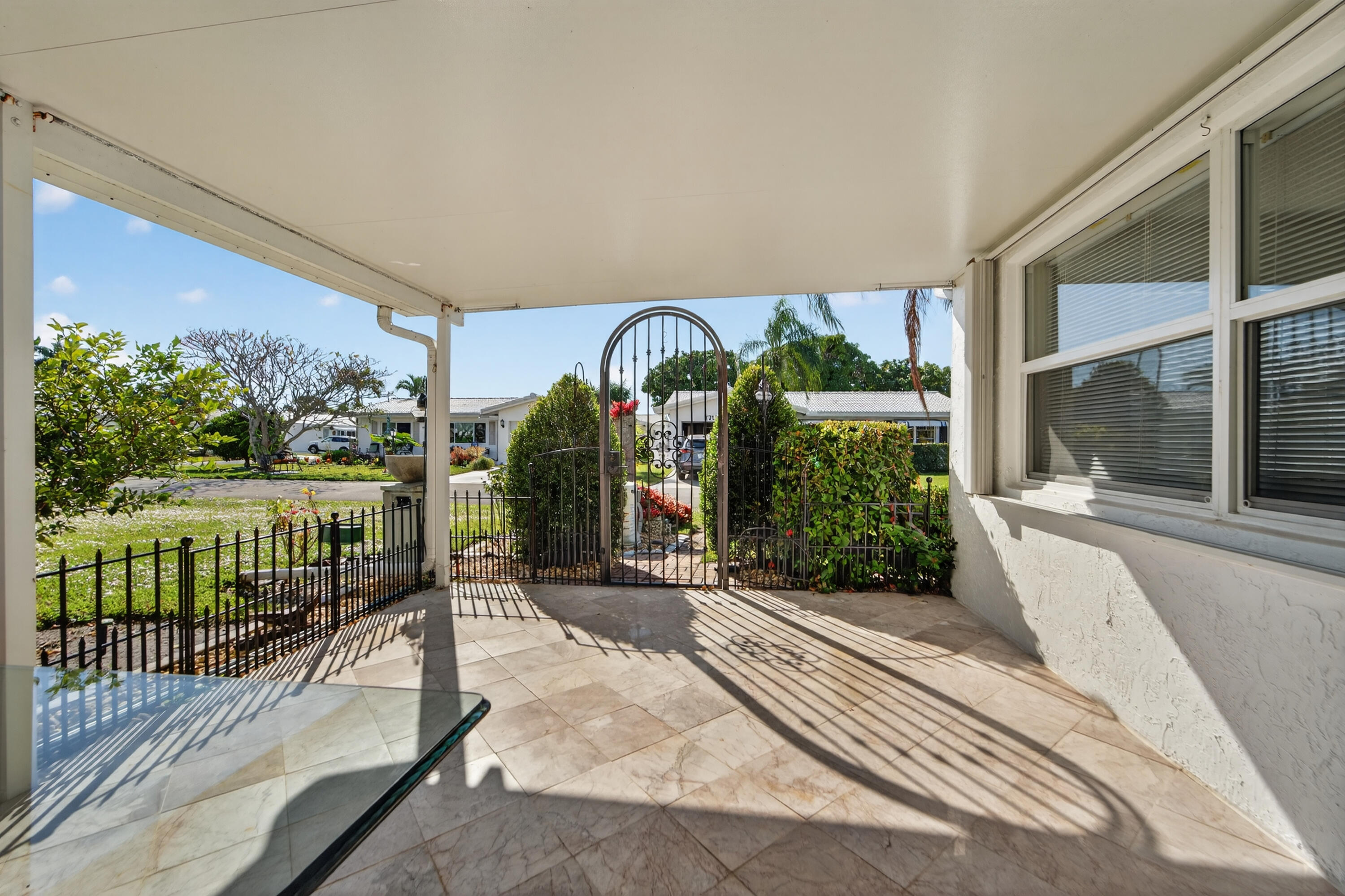 PALM BEACH LEISUREVILLE SEC 10 - Residential