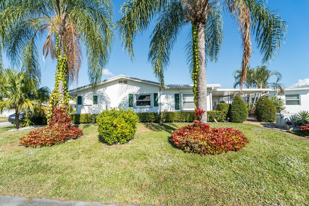 Photo of 1708 SW 21st Street SW, Boynton Beach, FL 33426 (MLS # R11144184)