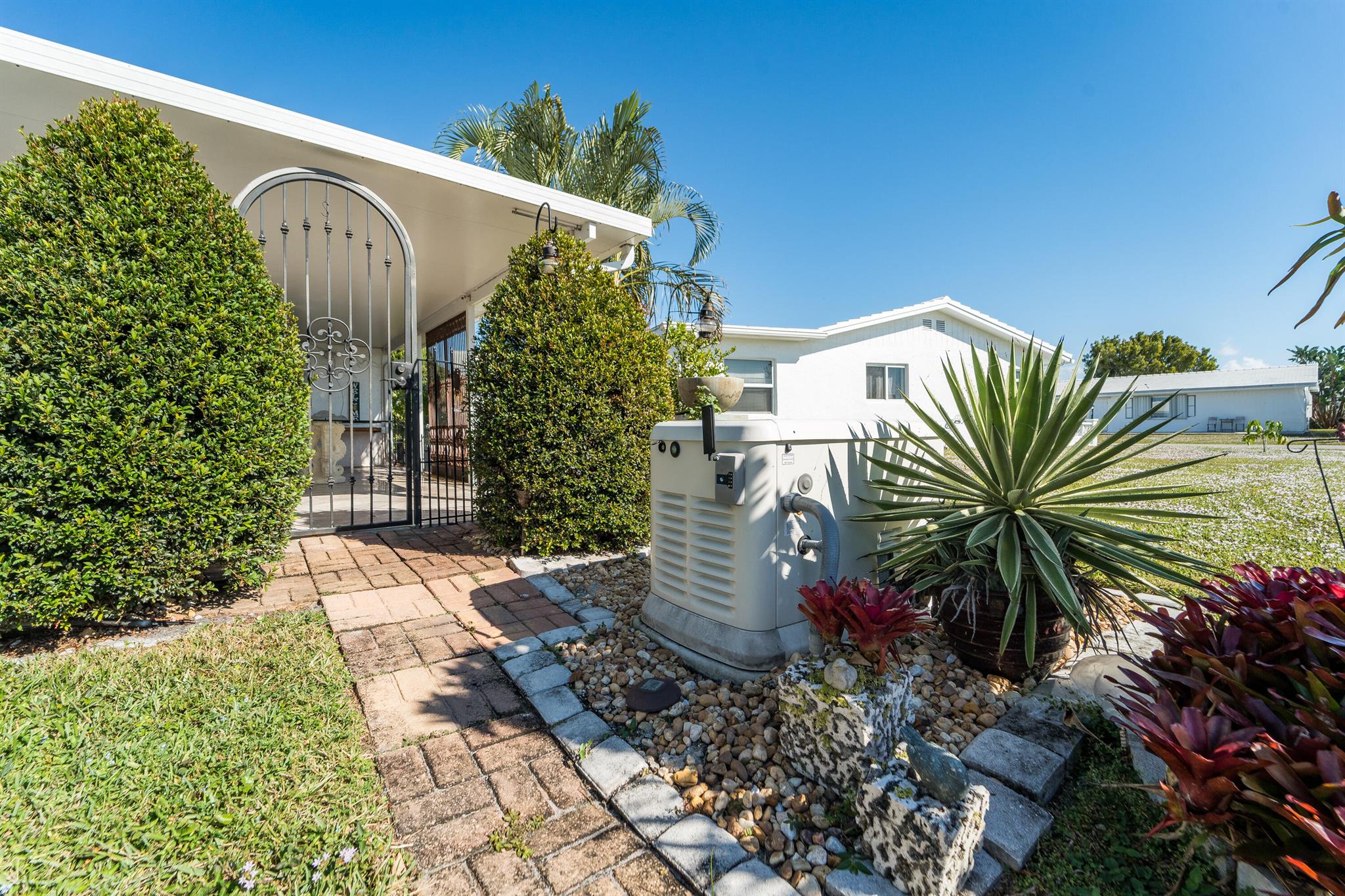 PALM BEACH LEISUREVILLE S - Residential