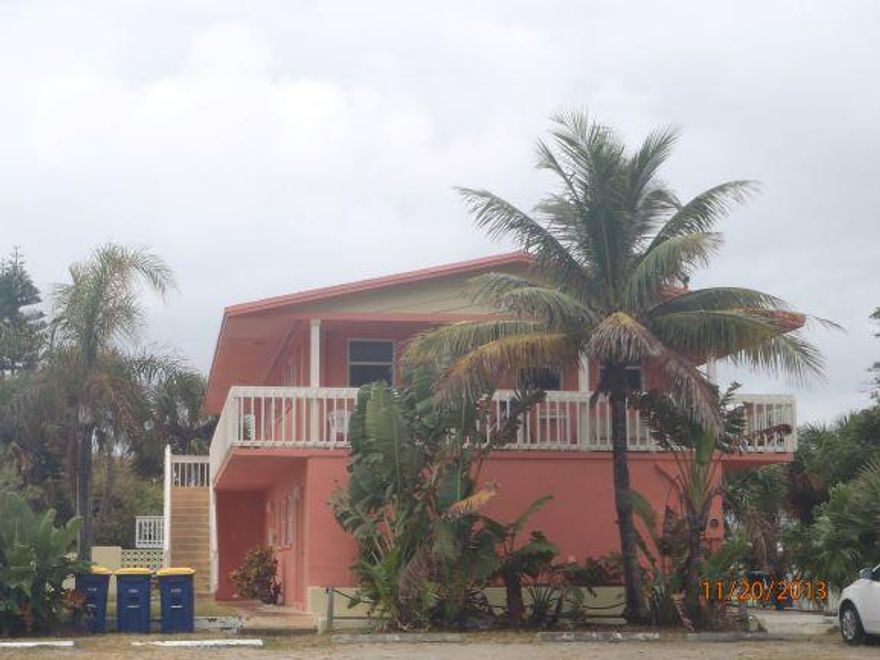 GREAT STUDIO APARTMENT ACROSS FROM OCEAN !!!! FULLY FURNISHED TURN KEY INCLUDES ALL UTILITIES, WIFI AND DIRECT TV AS WELL AS FREE WASHER AND DRYER IN THE BUILDING.