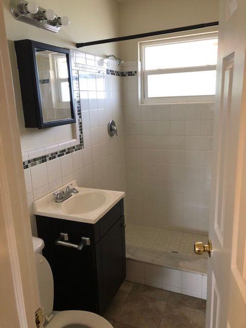 TROPICAL BEACH - Residential Lease