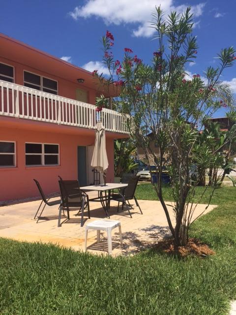 TROPICAL BEACH - Residential Lease