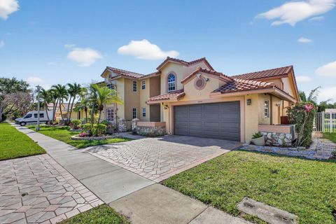 Tiny photo for 10750 NW 18th Place, Plantation, FL 33322 (MLS # B26006946)