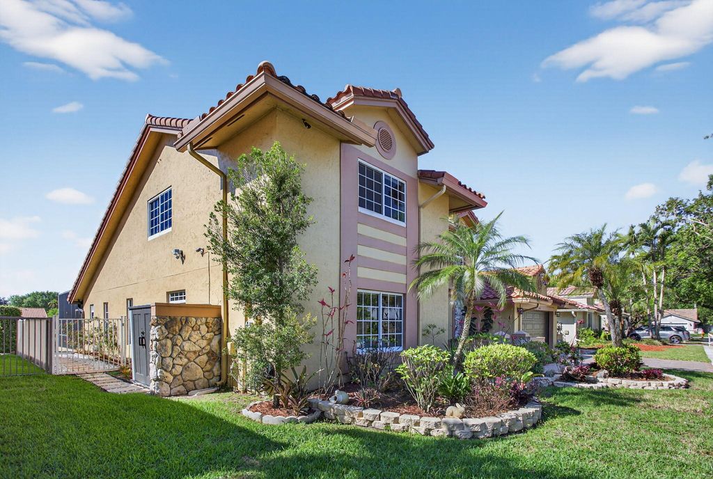 Photo of 10750 NW 18th Place, Plantation, FL 33322 (MLS # B26006946)