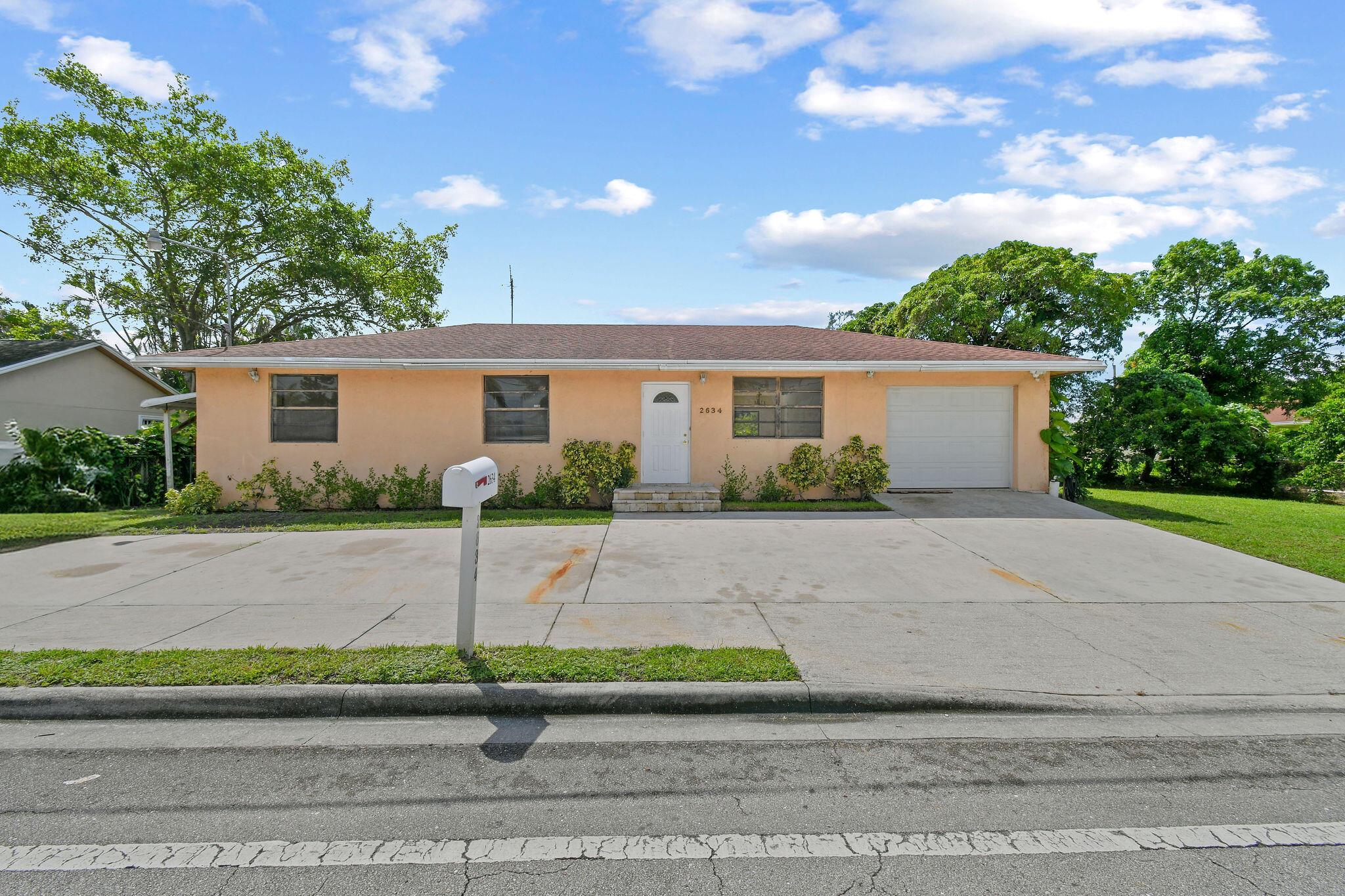 View photos, virtual tours, details... 2634 Summit Boulevard