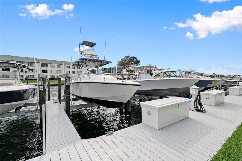 Photo of 104 Paradise Harbour Boulevard #215, North Palm Beach, FL 33408 (MLS # R10947326)