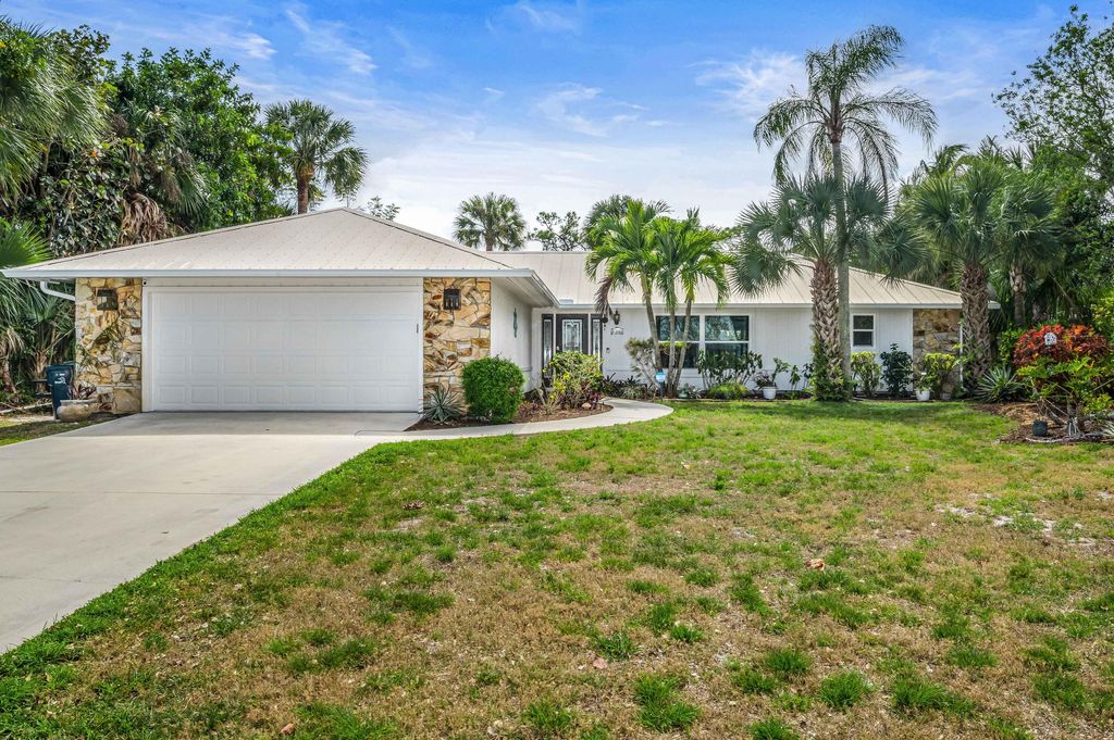 Photo of 323 SW Ridge Lane, Stuart, FL 34994 (MLS # R10793777)