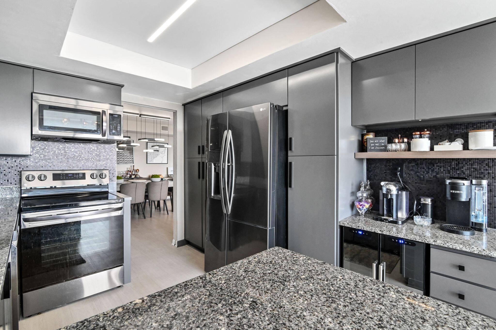 CONSULATE CONDO - Residential