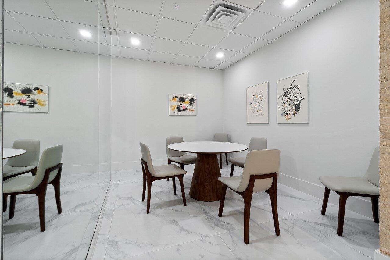 CONSULATE CONDO - Residential