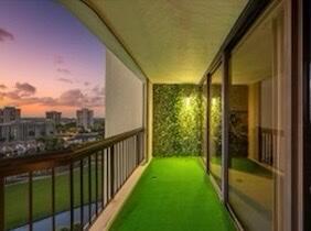 CONSULATE CONDO - Residential