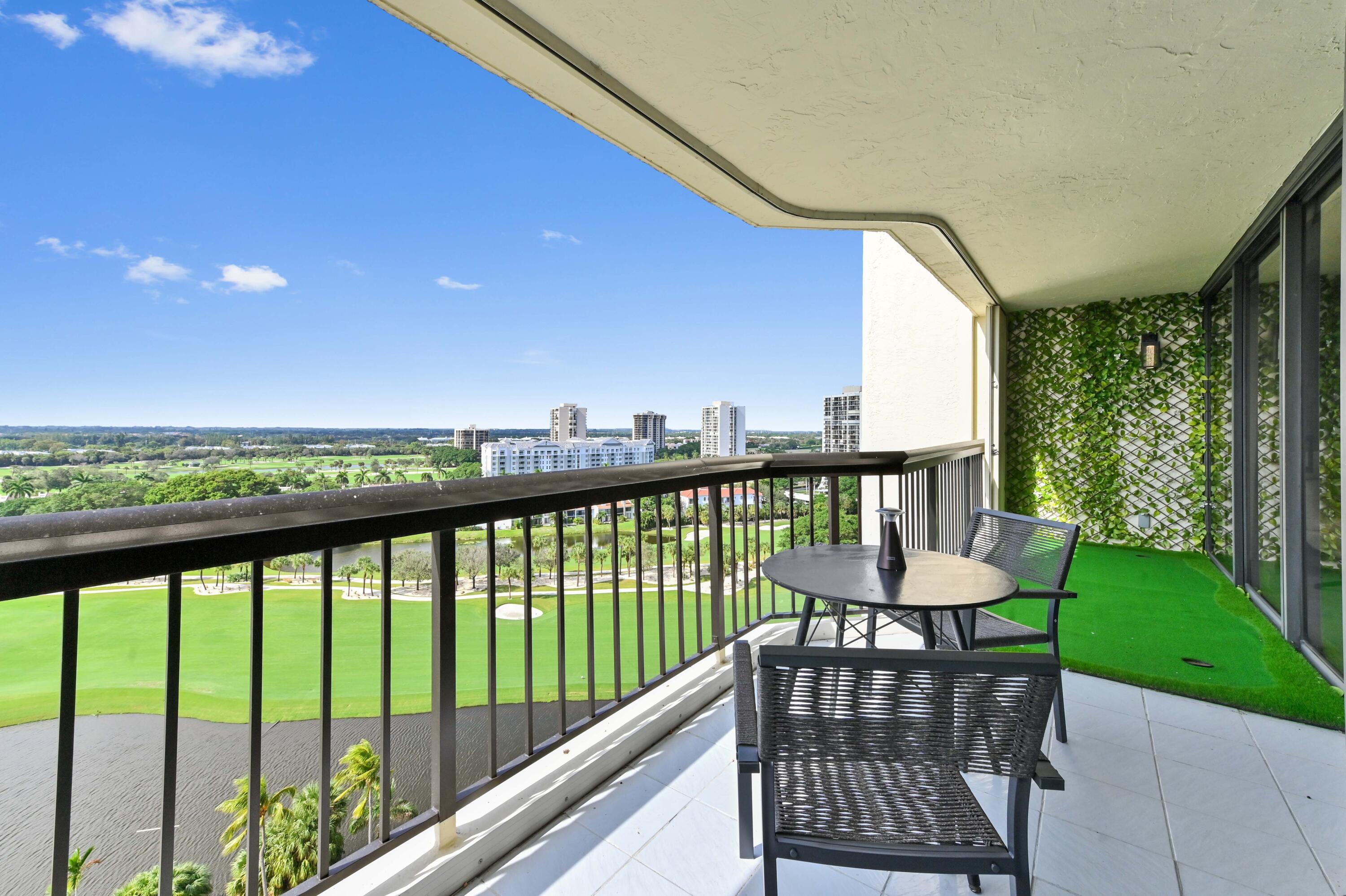 CONSULATE CONDO - Residential