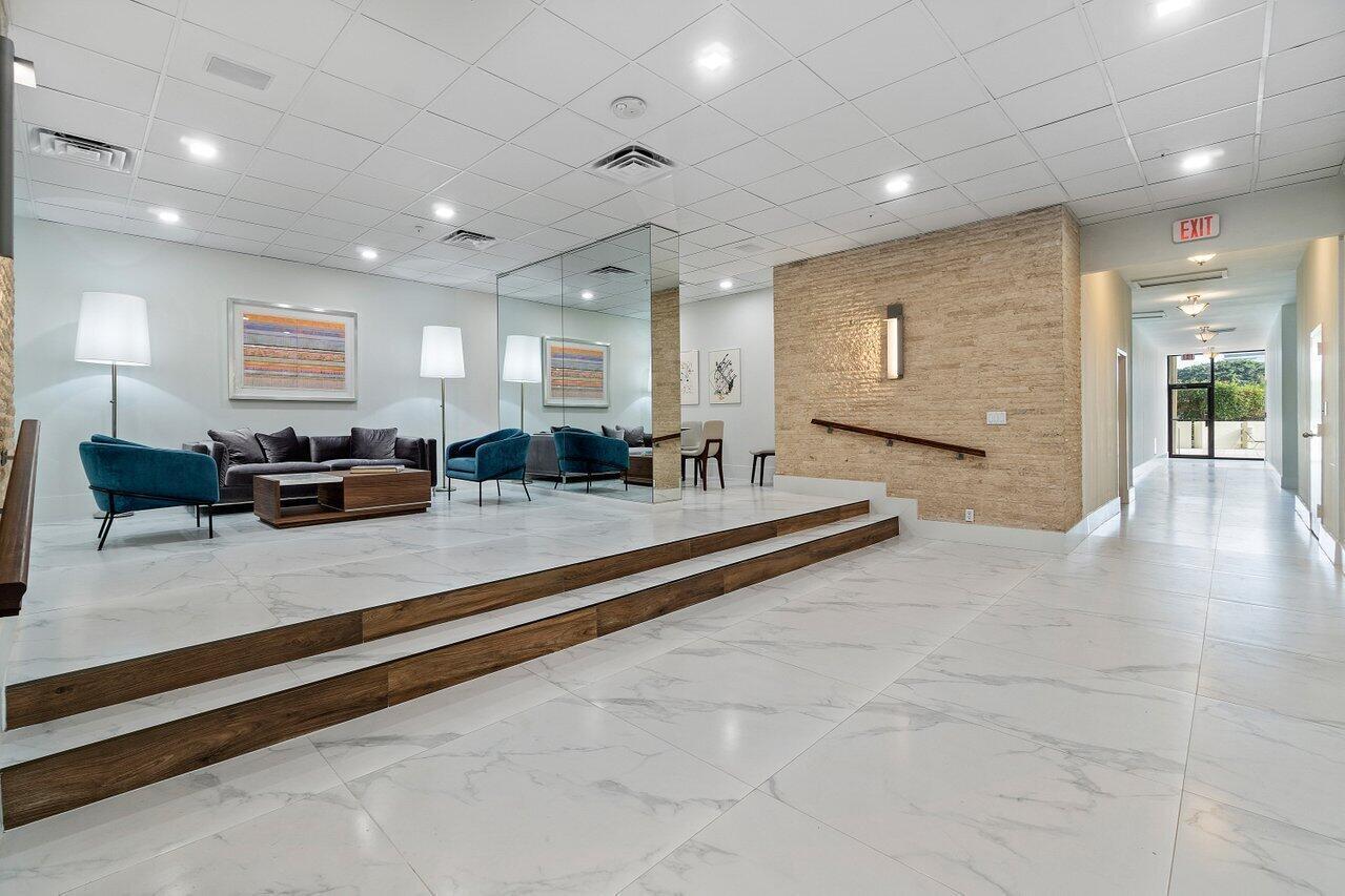 CONSULATE CONDO - Residential