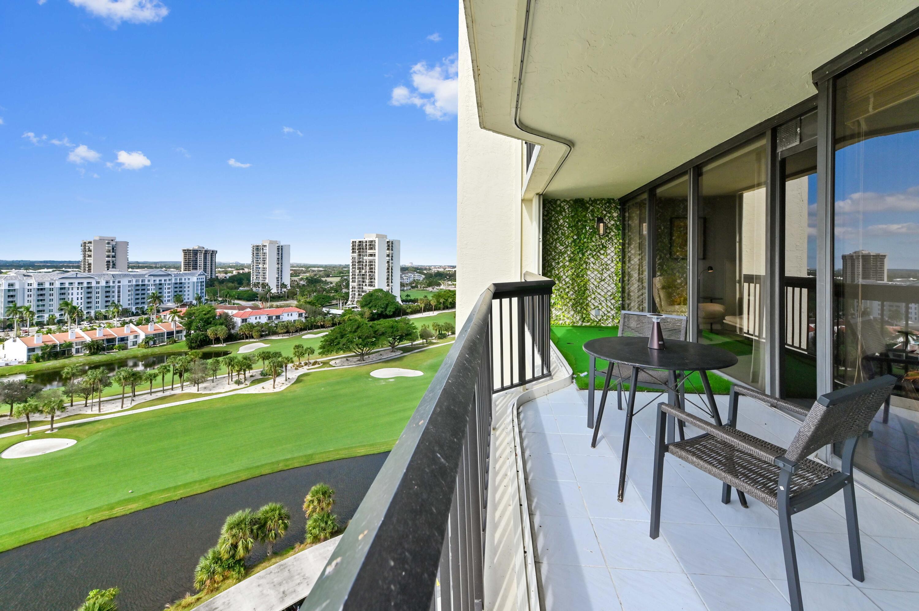 CONSULATE CONDO - Residential