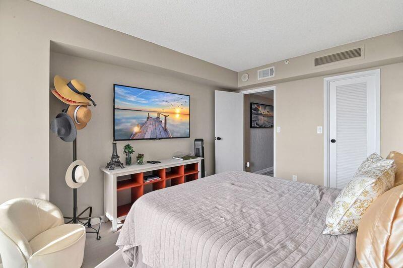 CONSULATE CONDO - Residential