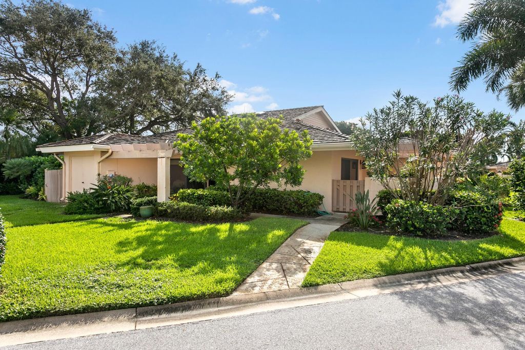 Photo of 3718 Freshwater Drive, Jupiter, FL 33477 (MLS # R10900106)