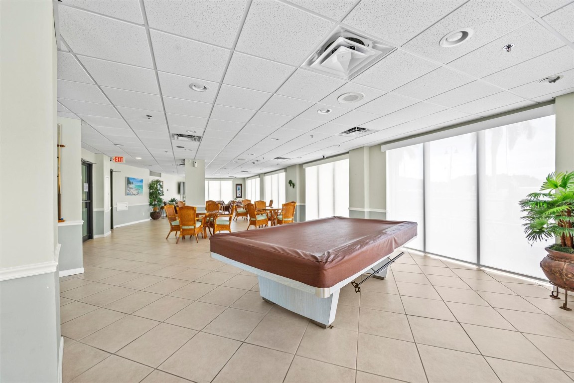 Sea Pointe Towers - Residential