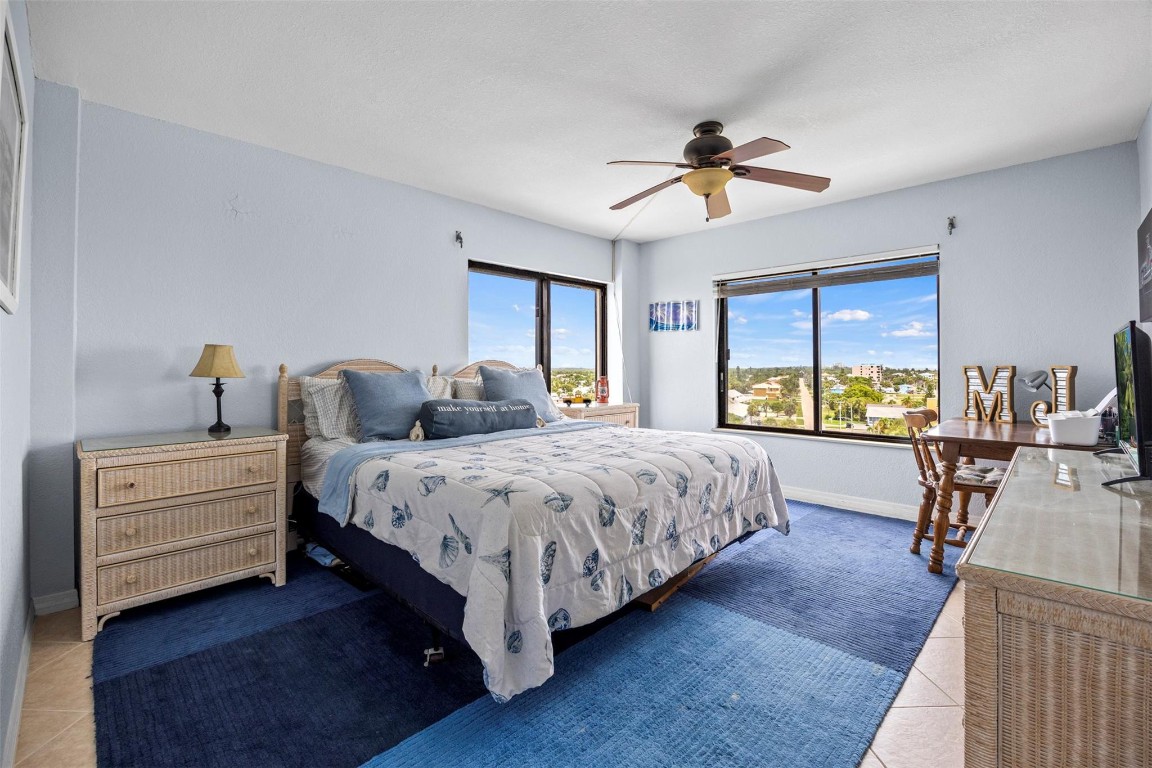 Sea Pointe Towers - Residential