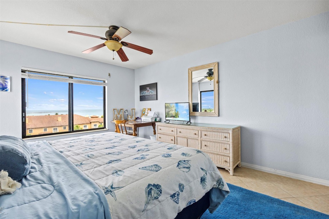 Sea Pointe Towers - Residential