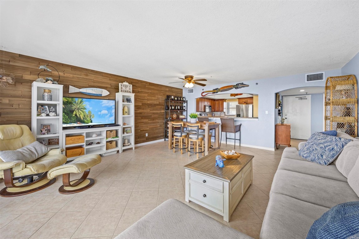 Sea Pointe Towers - Residential