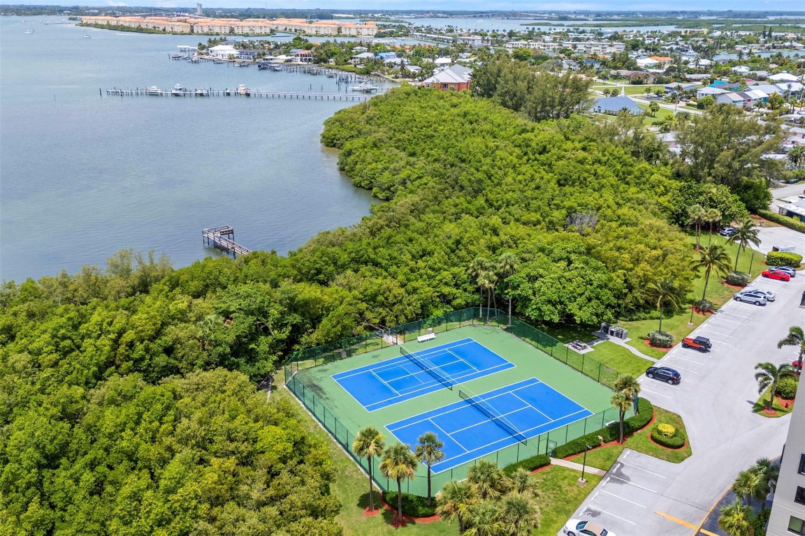 Sea Pointe Towers - Residential