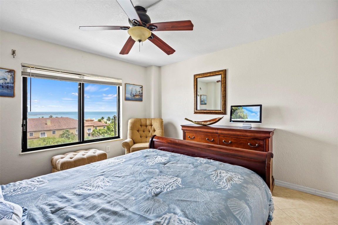 Sea Pointe Towers - Residential