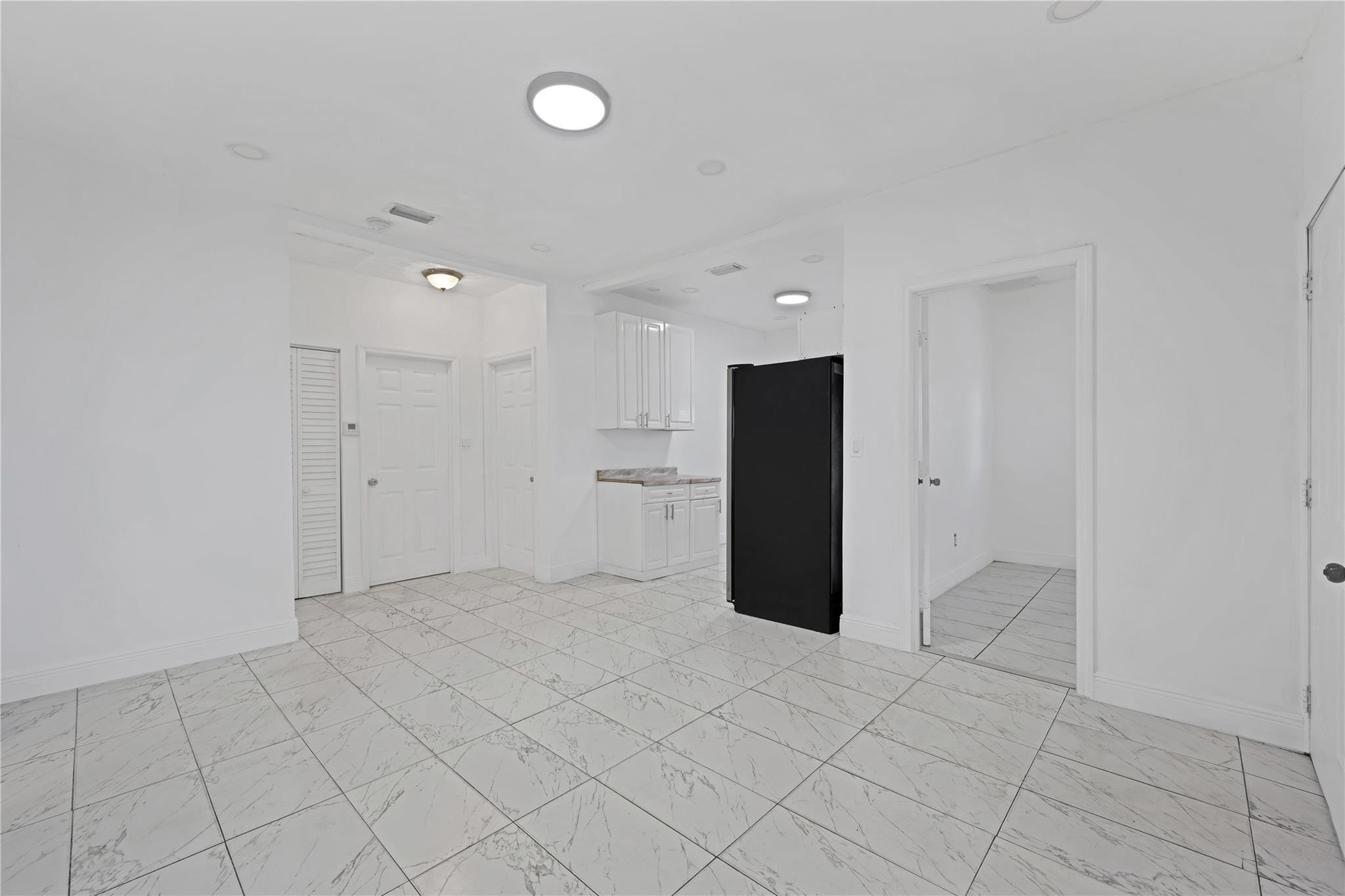 36TH ST MANOR - Residential