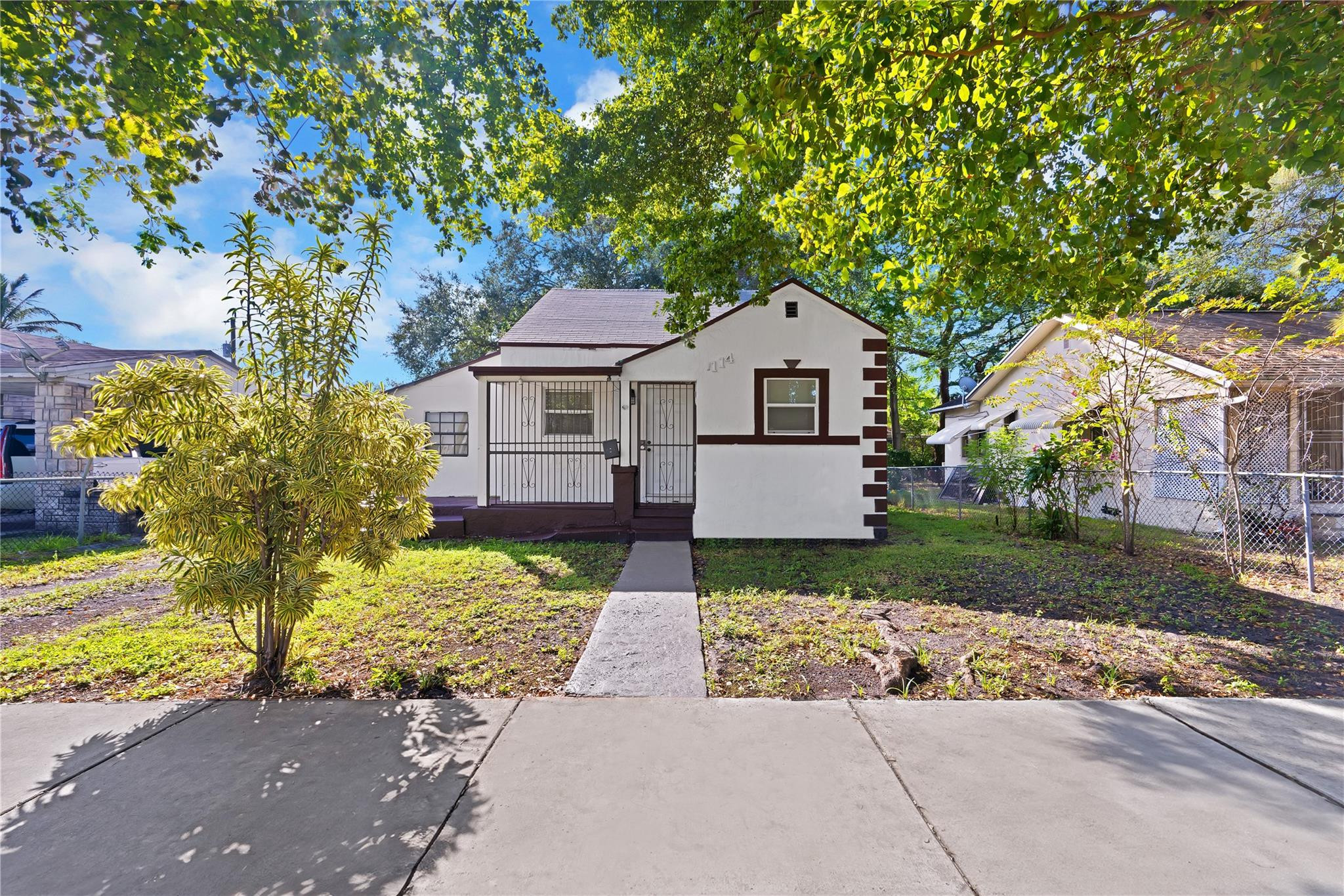 36TH ST MANOR - Residential