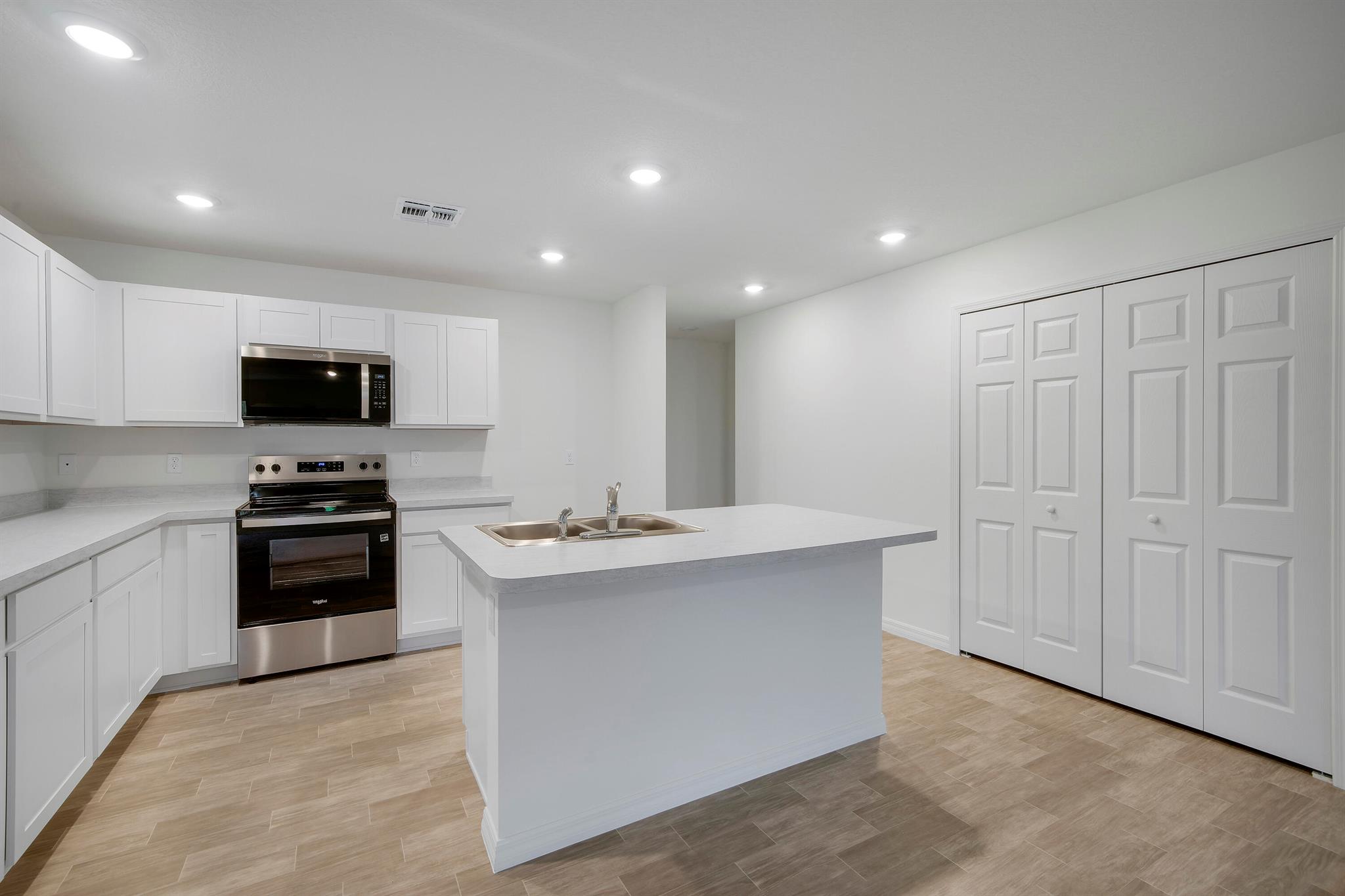 PORT ST LUCIE SECTION 39 - Residential Lease