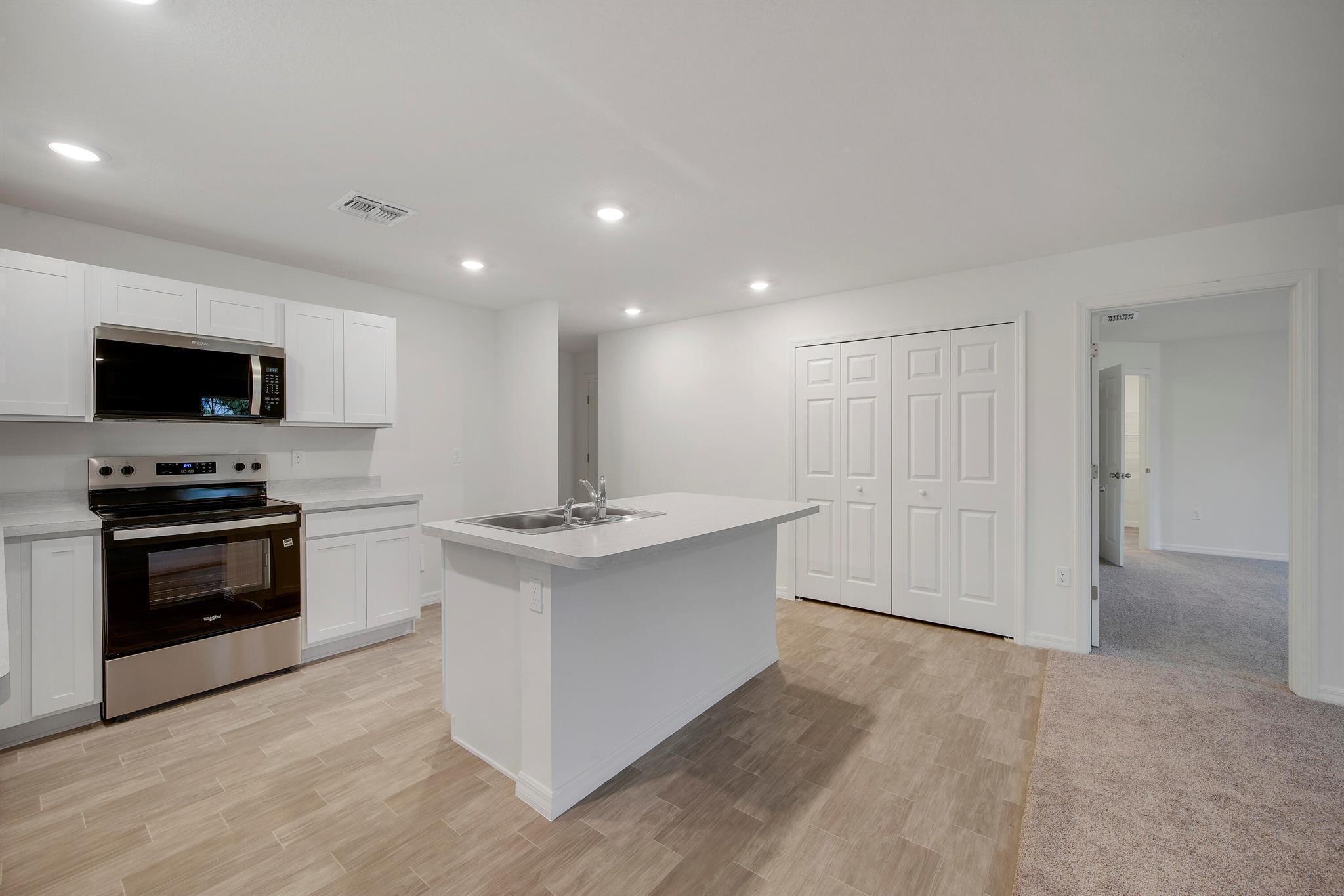 PORT ST LUCIE SECTION 39 - Residential Lease