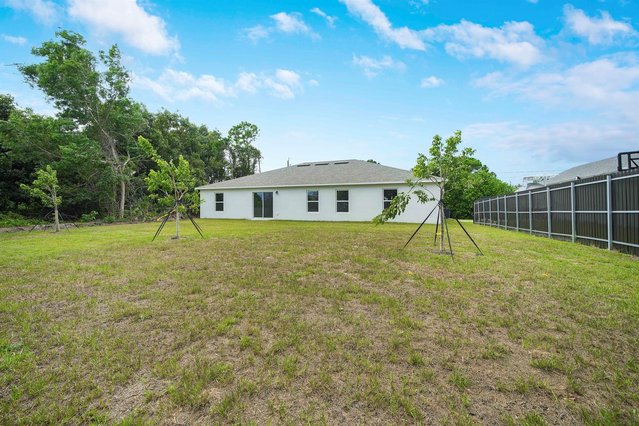 PORT ST LUCIE SECTION 39 - Residential Lease
