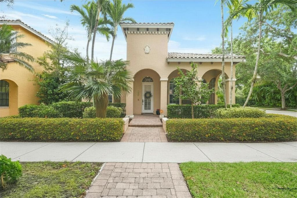 Photo of 111 Bilboa Drive, Jupiter, FL 33458 (MLS # B26016383)