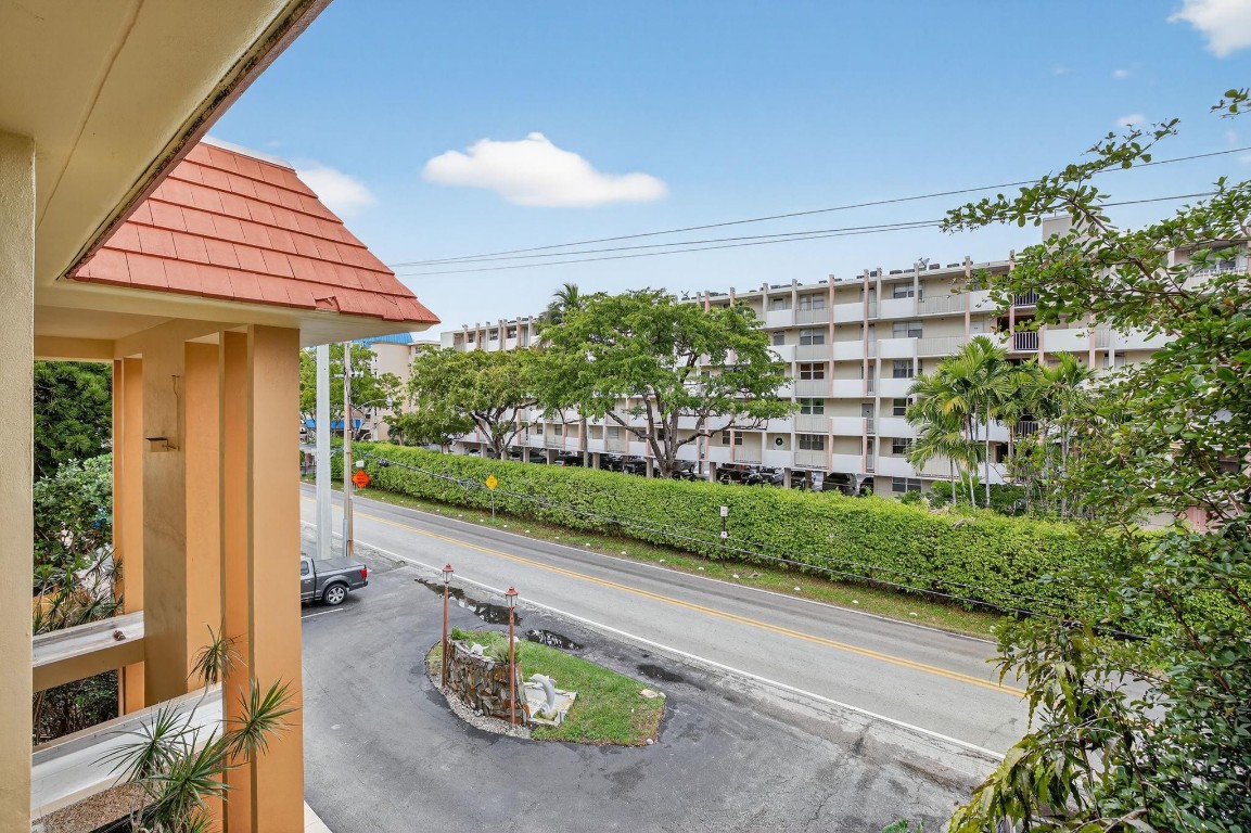 Caravel Condominium - Residential