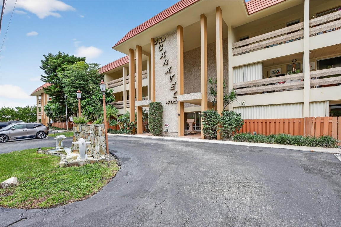 Caravel Condominium - Residential