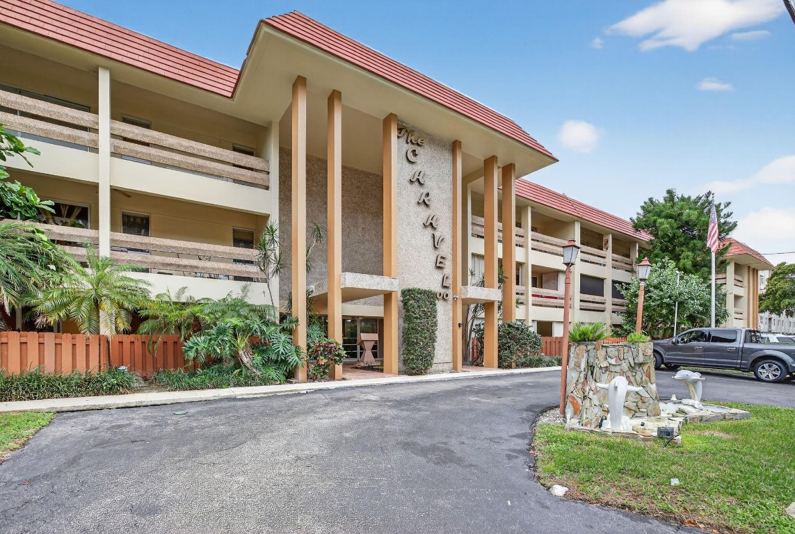 Caravel Condominium - Residential