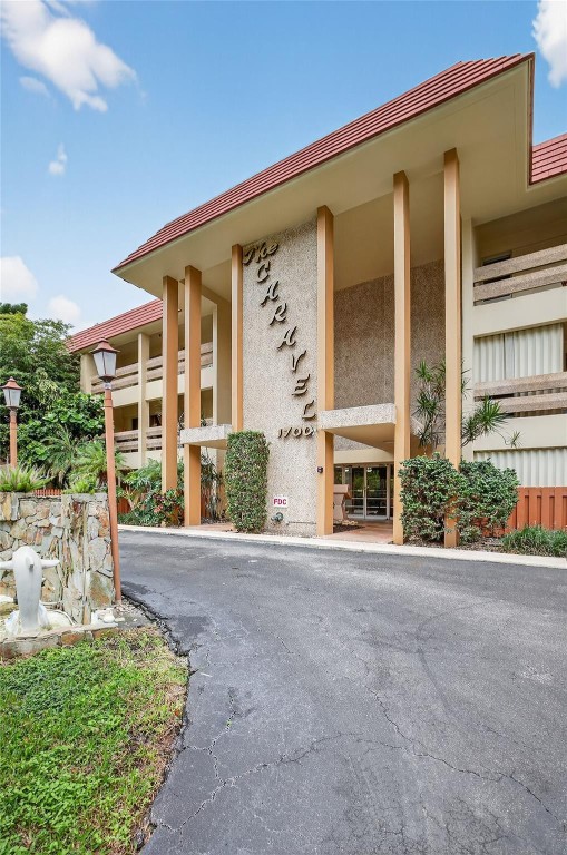 Caravel Condominium - Residential